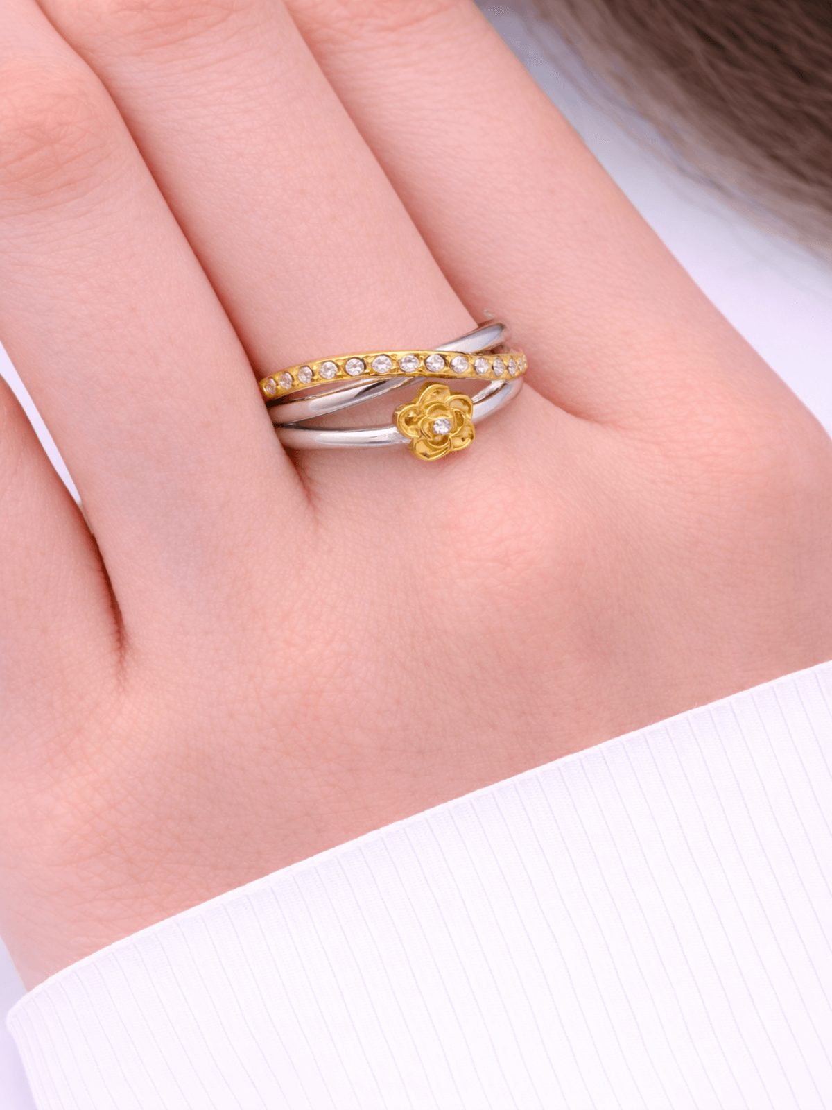 Ατσάλινο Δαχτυλίδι Ασημί Χρυσό με Λουλούδι Ατσάλινο Δαχτυλίδι Ασημί Χρυσό με Λουλούδι