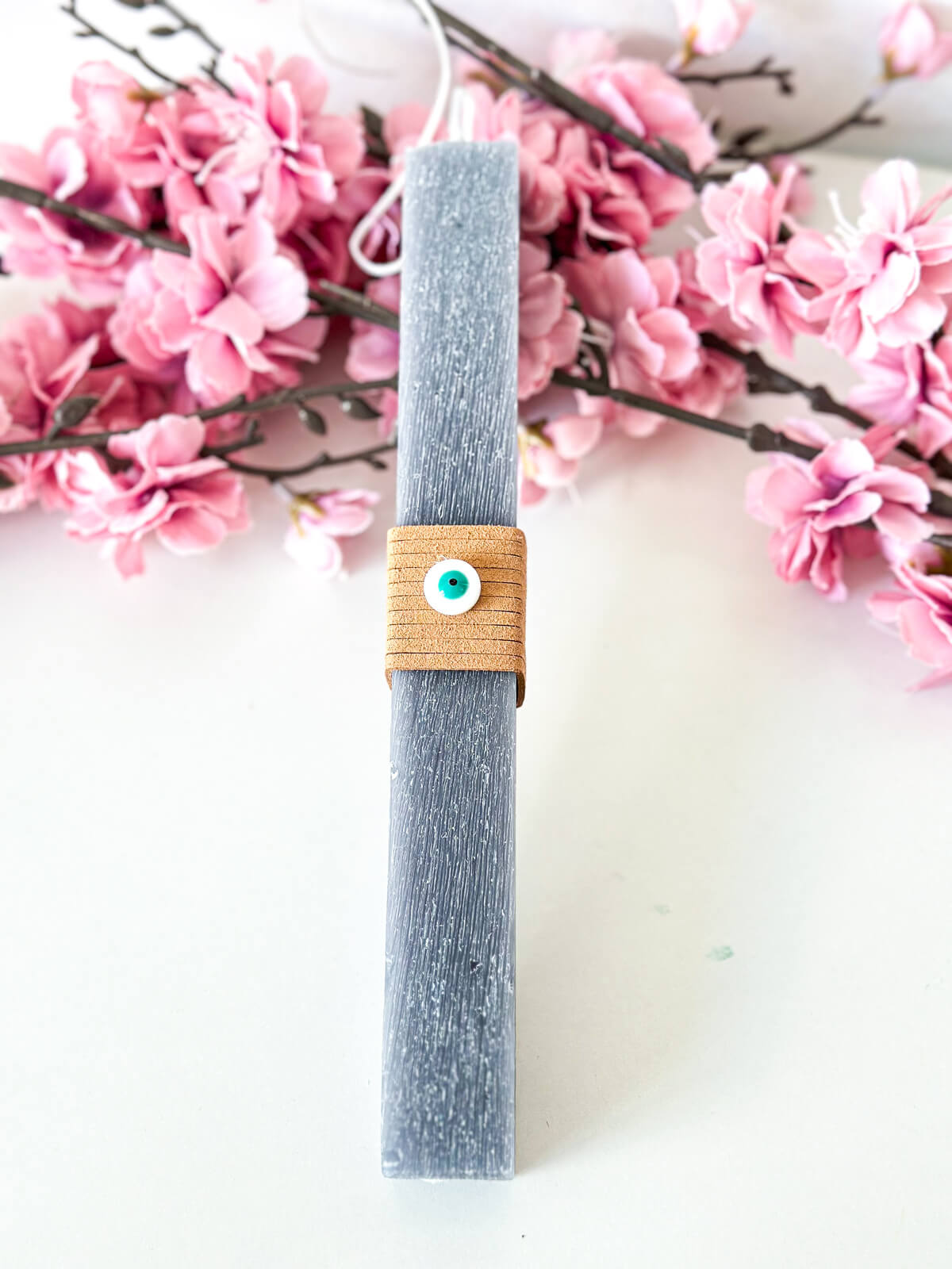 Χειροποίητη Αρωματική Λαμπάδα με Τετράγωνο Κερί και Μάτι Χειροποίητη Αρωματική Λαμπάδα με Τετράγωνο Κερί και Μάτι