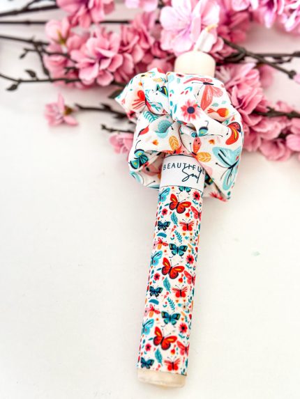 Χειροποίητη Αρωματική Λαμπάδα με Scrunchie για τα Μαλλιά με Πεταλούδες