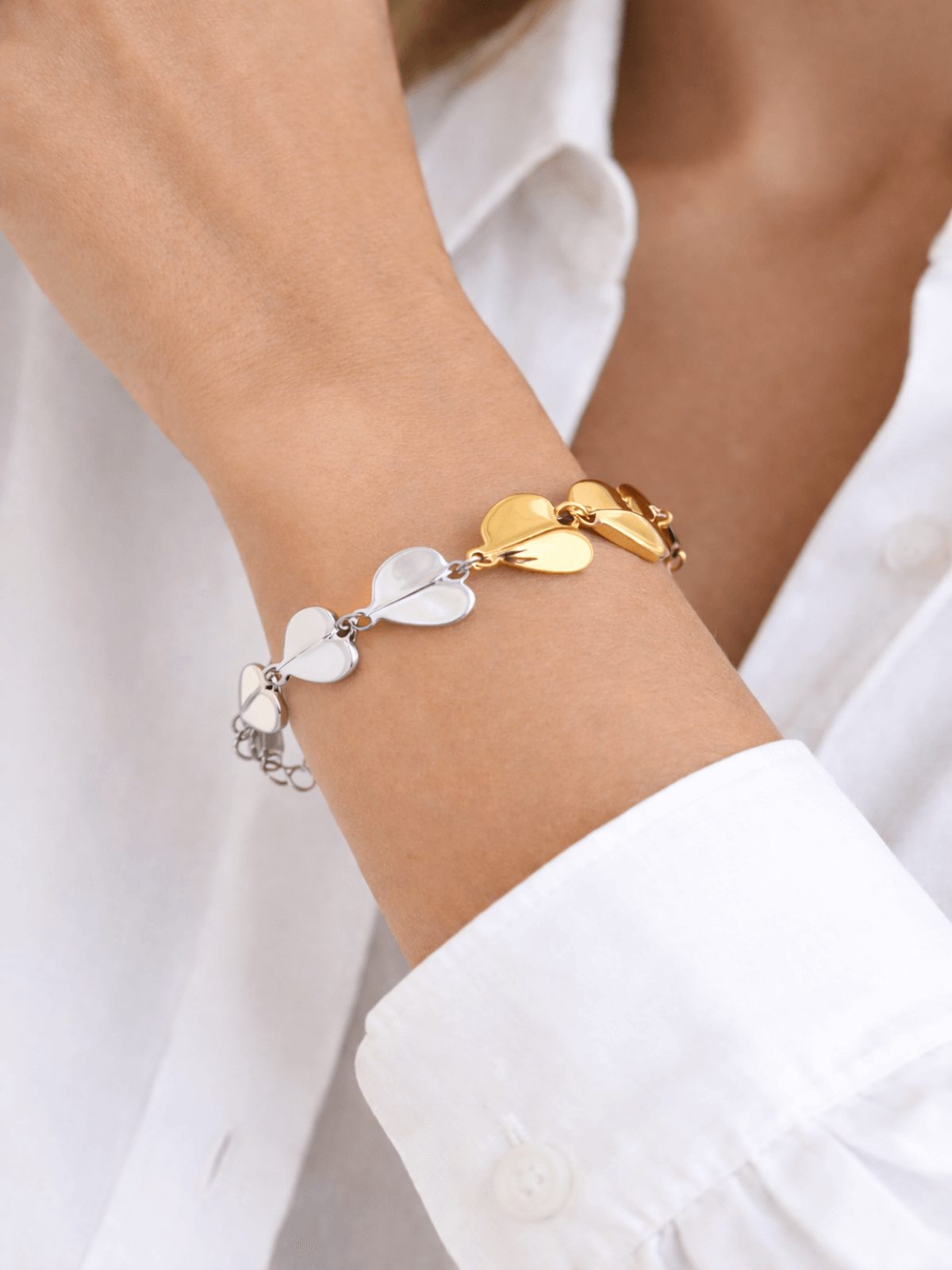 Ατσάλινο Βραχιόλι Χρυσό Ασημί με Καρδιές Ατσάλινο Βραχιόλι Χρυσό Ασημί με Καρδιές